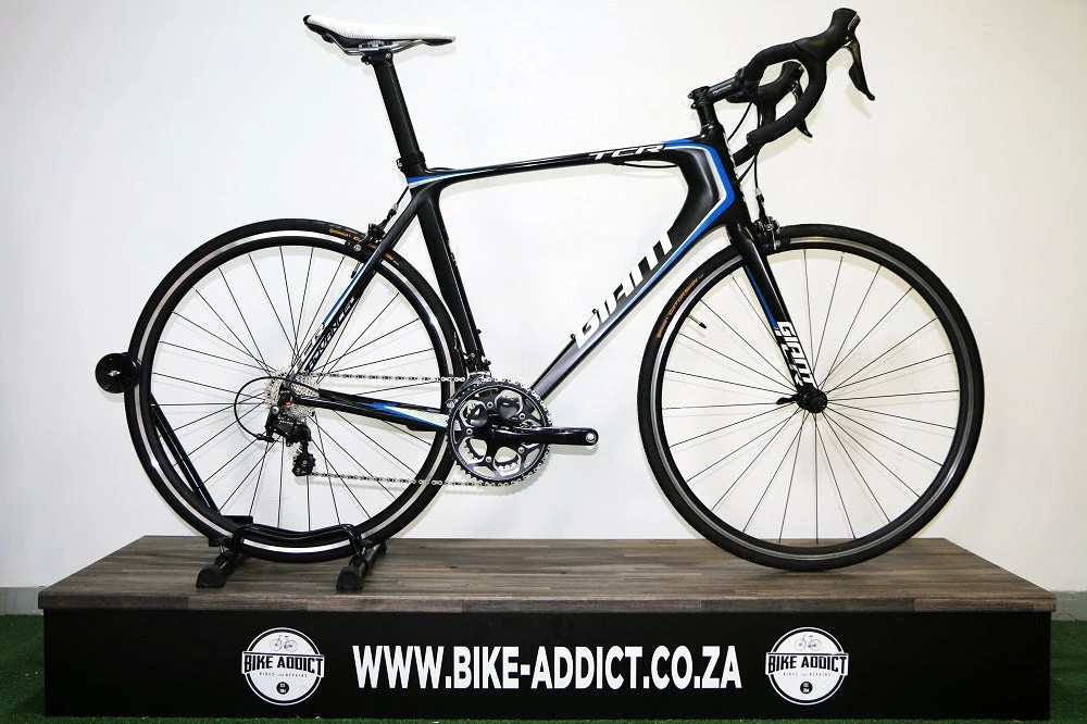 GIANT TCR 2 Carbon Large (Pre-Owned) 3 GIANT TCR 2 Carbon Large (Pre-Owned)