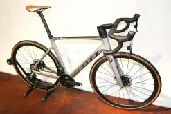 SCOTT Addict RC 10 Disc (2022) -Bikes Shop IMG 4889 a47fa35a 472d 4c33 b16a cb942707217c