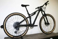 TITAN Cypher 120 Carbon Limited (2023) -Bikes Shop IMG 7500