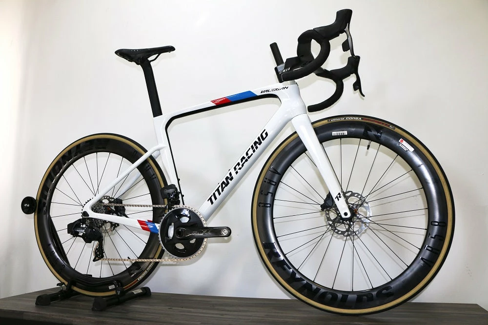 TITAN Valerian Carbon Team (2023) 10 TITAN Valerian Carbon Team (2023) - Image 8